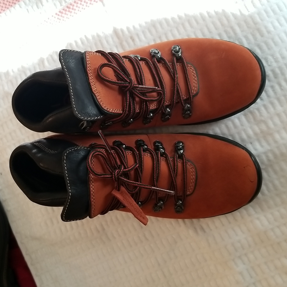 Rockport ankle boots size 6. Great condition